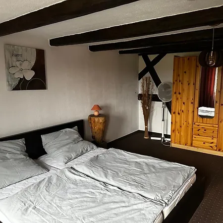 Zum Faesschen Отель типа 