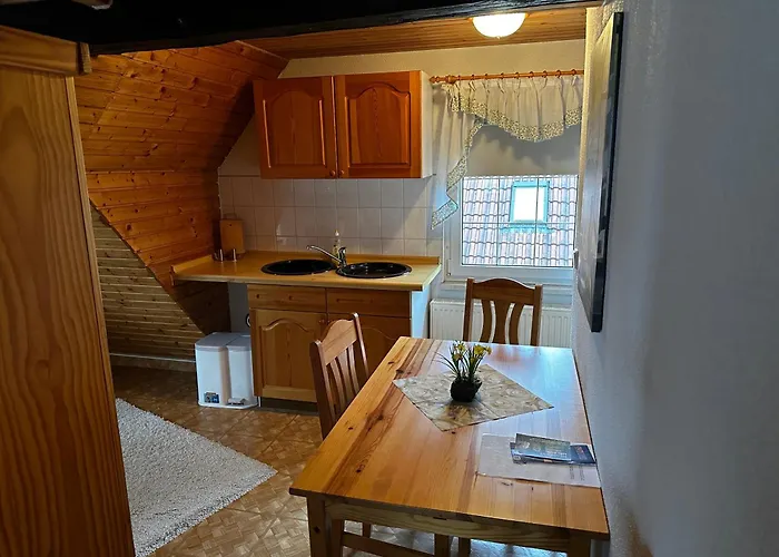 Bed & Breakfast Zum Faesschen 3*